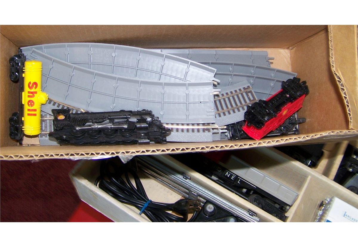 Lionel Electric Train Set