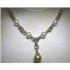 Image 1 : 18K GOLD DIAMOND AND PEARL NECKLACE