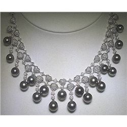 18K GOLD DIAMOND AND PEARL NECKLACE