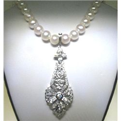 14K GOLD DIAMOND AND PEARL NECKLACE