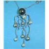 Image 1 : 18K GOLD DIAMOND AND PEARL NECKLACE