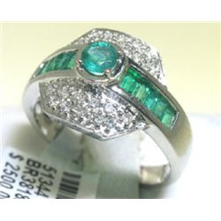 18K GOLD DIAMOND AND EMERALD RING