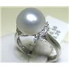 Image 1 : 18K GOLD PEARL AND DIAMOND RING