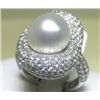 Image 1 : 18K GOLD PEARL AND DIAMOND RING