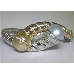 18K PEARL AND DIAMOND BANGLE