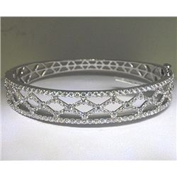 18KW BANGLE WITH DIAMONDS