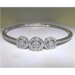 18KW BANGLE WITH DIAMONDS