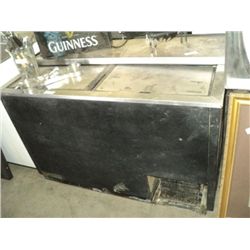 TRUE FOOD SERVICE REFRIGERATOR