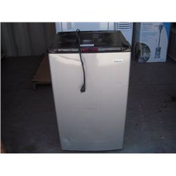 Magic Chef Mini Fridge