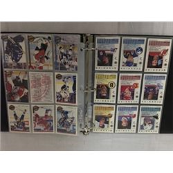 BINDER OF O-PEE-CHEE 1993 SET OF HOCKEY