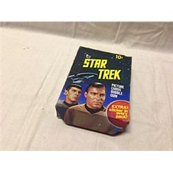 TOPPS OPEN COMPLETE BOX OF 1976 STAR TREK TRADING