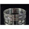 Image 2 : 1780 - STERLING SILVER CARVED EMBROIDERY RING SIZE 6.5