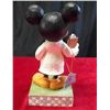 Image 2 : Disney Showcase Collection - Mickey Doctor Is In