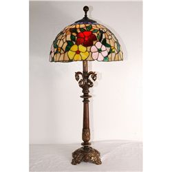 34" Tall Tiffany Style Lampe