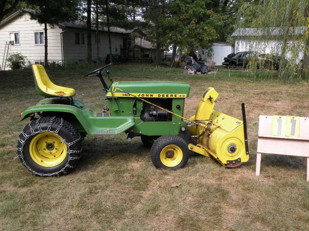 John Deere 140 w/ 48" deck and Blower