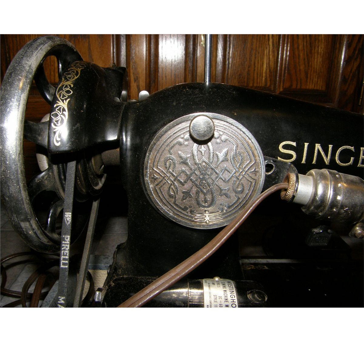 1938 Singer Sewing Machine w/Case AF Series Model 15