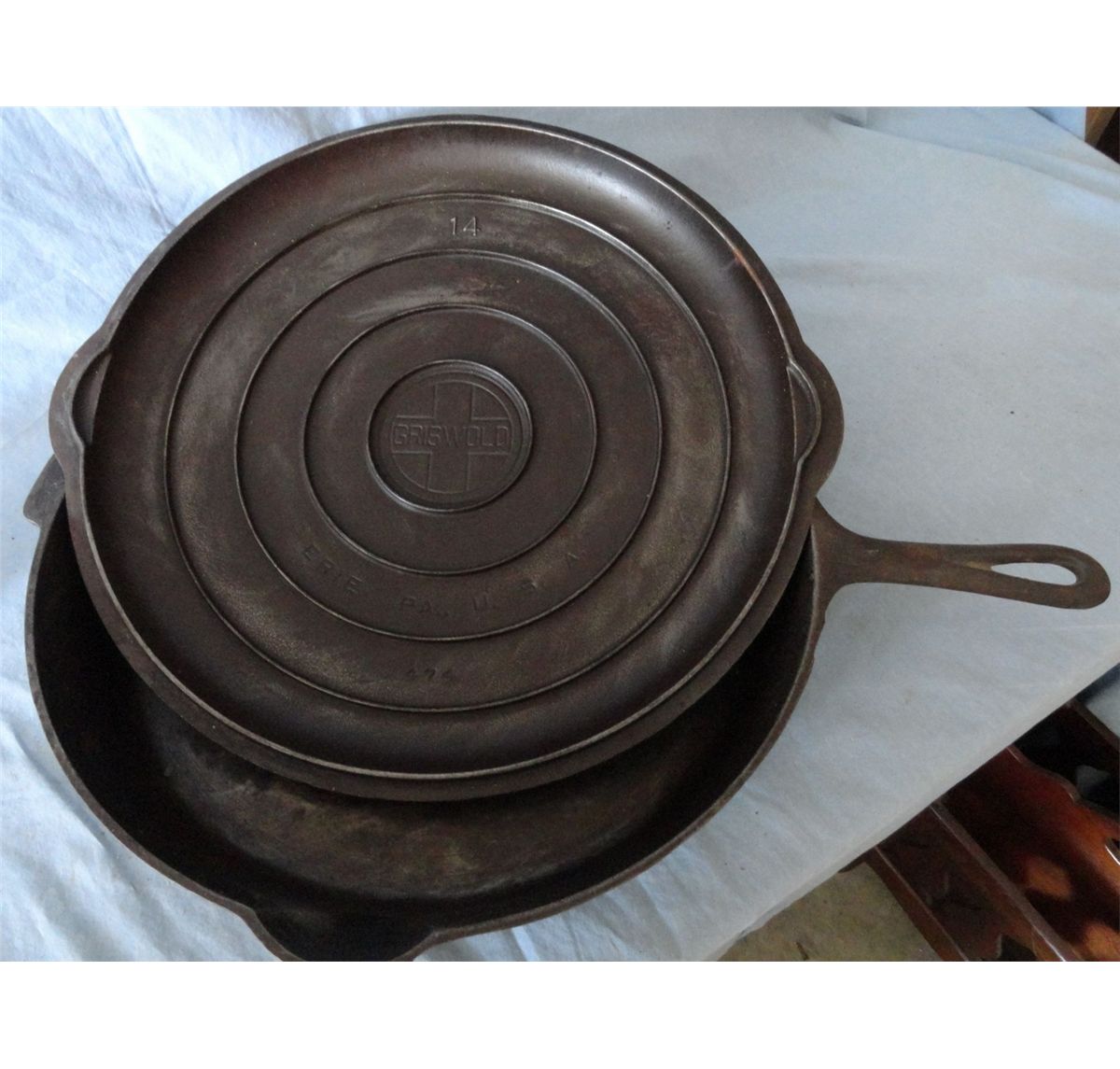 Griswold14 skillet w/ lid
