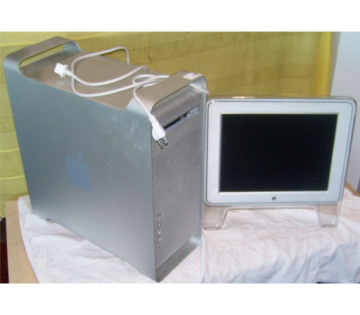 Power Mac G5 Computer with Studio 