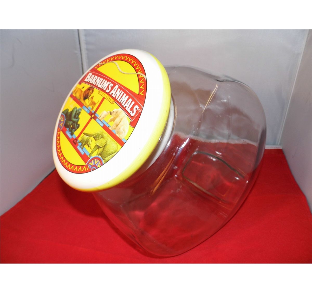 Barnum Animal Crackers 8.5 x 8 x 5 Glass Cookie Jar