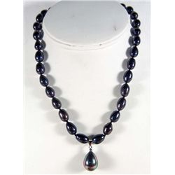6489 - BLACK AKOYA PEARL NECKLACE & PENDANT