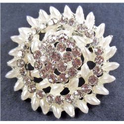 8882 - SWAROVSKI CRYSTAL BROOCH