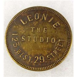 9086 - LEONIE THE STUDIO BROTHEL TOKEN