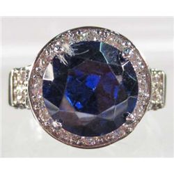 6557 - WHITE GOLD PLATE RING W/ SAPPHIRE AND WHITE TOPAZ - SZ 7 - 25.2 CTW