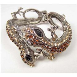 8821 - SWAROVSKI CRYSTAL DOUBLE GECKO CUFF BRACELET