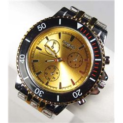 7763 - MENS STAINLESS STEEL WRISTWATCH - GOLD & SILVER COLORED