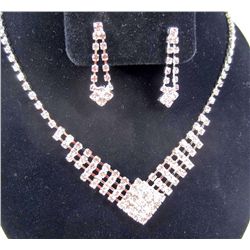8931 - GORGEOUS RHINESTONE NECKLACE AND EARRING SET