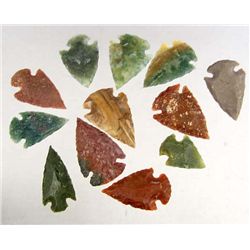 9208 - LOT OF 12 SMALL ARROWHEADS