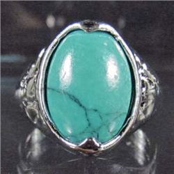 2518 - SILVER TONE RING W/VERTICAL TURQUOISE COLOR STONE - SZ 7.5