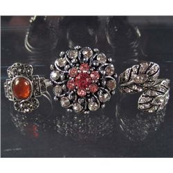 341 - LOT OF 3 NEW SILVER COLOR RINGS W/ RHINESTONES