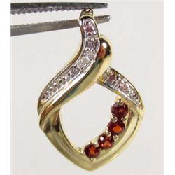 1511 - GOLD OVER STERLING SILVER RED RHODOLITE GARNET PENDANT