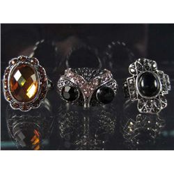 343 - LOT OF 3 NEW SILVER COLOR RINGS W/ RHINESTONES