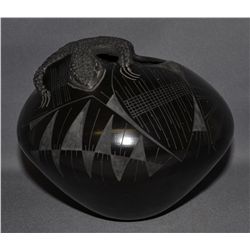 Mata Ortiz pottery effigy jar