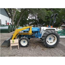 Ford model 1910 conpact tractor. Diesel, ROPS, 4x4, 413 hrs, Ezee On all Hydraulic loader, SN# UP105