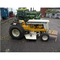 Cub Low Boy 185, Turf tires, 3 pt, 60" mowing deck. SN# 2000113U037044