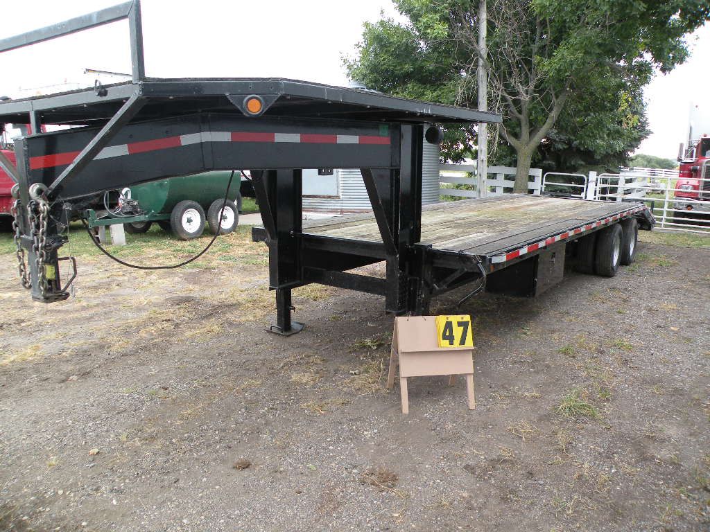 1995 Star Gooseneck trailer 96" x 22ft + 5ft tail, 8ft top deck, Vin