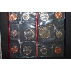 1990 US Mint Coin Set; P&D Mints; UNC; EST. $5-10