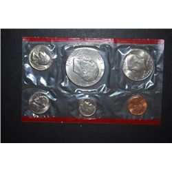 1976-D US Mint Coin Set; UNC; EST. $10-15