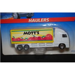 1997 Mattel Hot Wheels Inc. Haulers Mott's Applesauce Truck; EST. $10-20