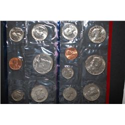 1981 US Mint Coin Set; P&D Mints; UNC; EST. $10-15