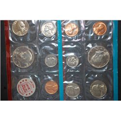 1972 US Mint Coin Set; P&D Mints; UNC; EST. $5-10