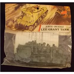 Airfix - OO Scale Lee/Grant Tank Bagged Model Kit Unbuilt Model Kit in Original Packaging. Comes as 