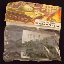 Airfix - OO Scale Russian Stalin Tank Bagged Model Unbuilt Model Kit in Original Packaging. Comes as