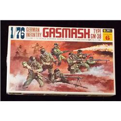 Fujimi -  1/76 Scale German Infantry Gaskmask Type Scale Model Figures in Original Packaging. Comes 