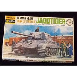 Fujimi -  1/76 Scale JagdTiger German Heavy Tank D Unbuilt Model Kit in Original Packaging. Comes as