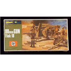 Hasegawa - 1/72 Scale German 88mm Flak 18 Gun Mini Scale Model Figures in Original Packaging. Comes 