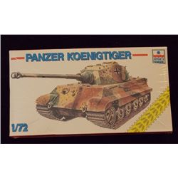 ESCI ERTL - 1/72 Scale Panzer KoenigTiger Tank Mil Unbuilt Model Kit in Original Packaging. Comes as